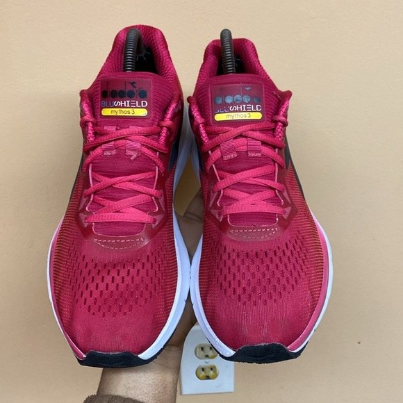 Diadora Mythos 3 BluShield Running Sneakers Bundle - Picture 15 of 17